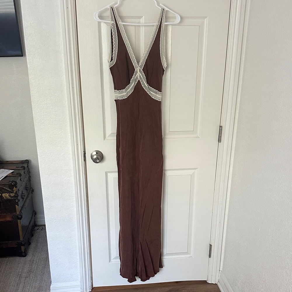 Elegant Brown Maxi Dress with Lace Trim